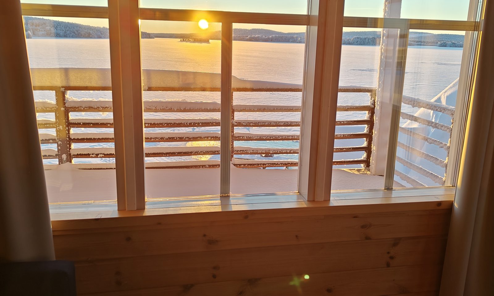 Winter lake view in Jauri Resort